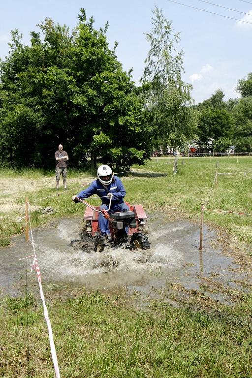 Terra Cup - klání traktorů ve Výravě.