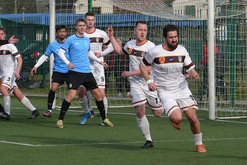 Krajský přebor: Police nad Metují (v bílém) - Solnice 0:2