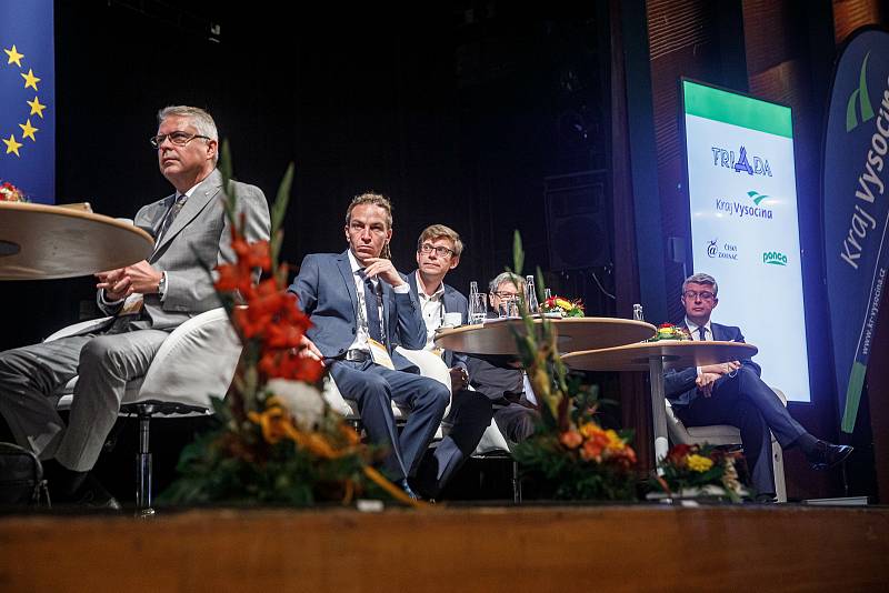 Konference v hradeckém Aldisu skončí v úterý.