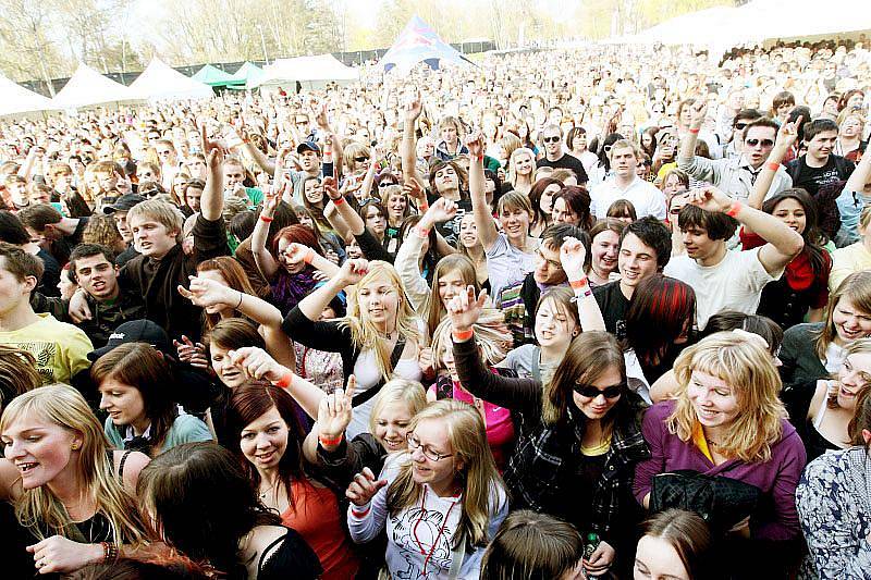 Pátou studentskou oslavu Hradecký majáles si v pátek 23. dubna 2010 užili mladí lidé z místních škol.