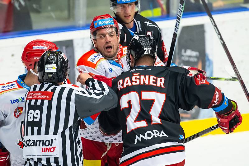 Mountfield Hradec Králové (v bílém) - HC Olomouc 0:3