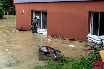 Hasiči vyjížděli kvůli povodním k více než 150 výjezdům