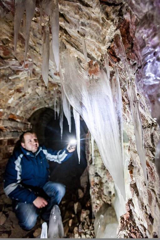 Josefovské podzemí a ledové záclony