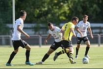 Vysoké Mýto (ve žlutém) versus Hradec Králové 2:3.