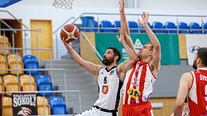 Basketbal Hradec Králové - Pardubice