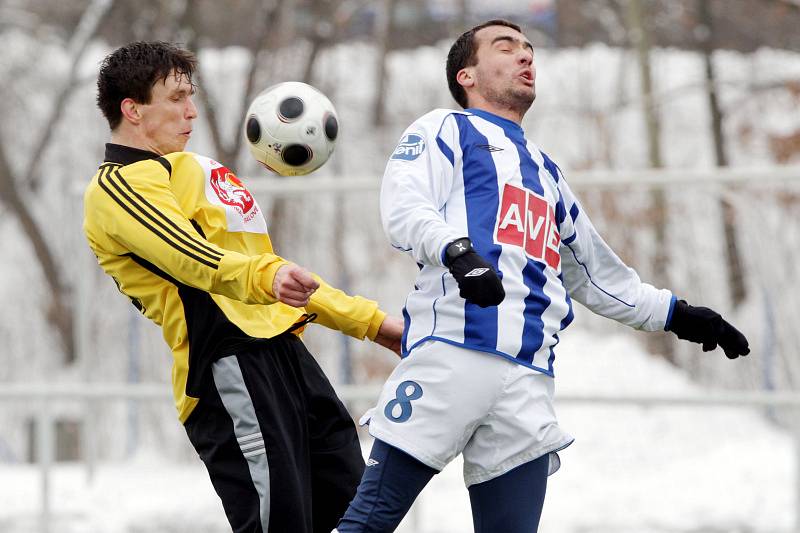 Přípravný fotbal: FC Hradec Králové (žlutočerné dresy) - Čáslav