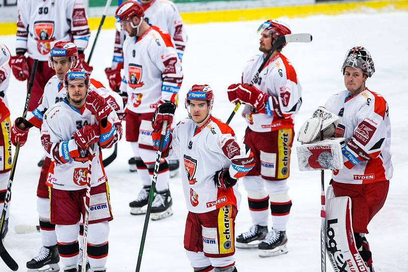 Předkolo hokejového Generali play off Tipsport extraligy: Mountfield HK - HC Energie Karlovy Vary.