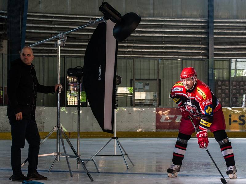 Focení extraligového hokejového týmu Mountfield HK s novýmy dresy.