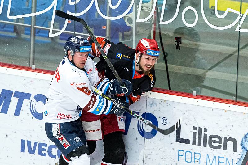 Čtvrtfinále play off hokejové extraligy: Mountfield HK - Bílí Tygři Liberec.