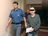 Případ pohlavního zneužívání, znásilnění a vydírání u Krajského soudu v Hradci Králové.