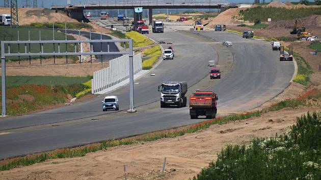 Otevření nových úseků dálnic je na dohled. Chybí už jen půl roku