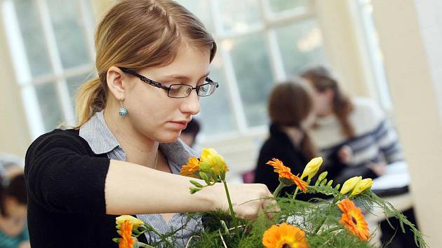 Floristická střední škola v Hradci Králové má nyní šest set studentů a je jedinou školou v České republice s maturitním studijním programem "Floristický designe".