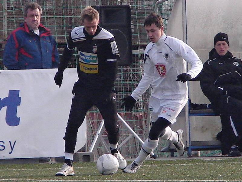 Zimní fotbalová Tipsport liga: Hradec - Plzeň.