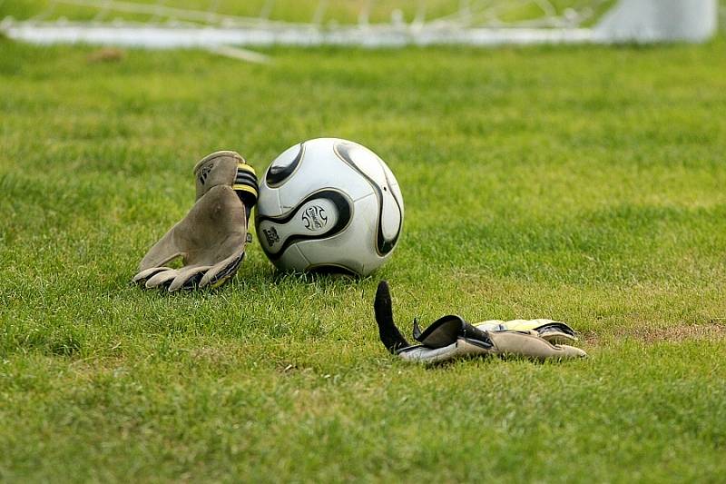 Snímek z přípravného utkání mezi Trutnovem a rezervou FC Hradec Králové.