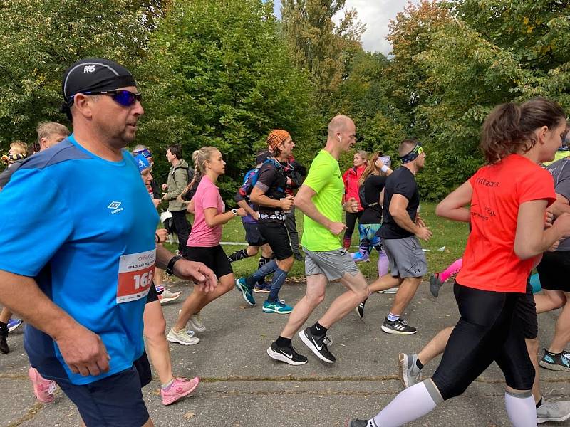 Hradecký maraton a půlmaraton.