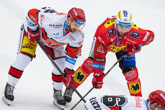 Extraliga - 52. kolo: Mountfield Hradec Králové - HC Dynamo Pardubice.