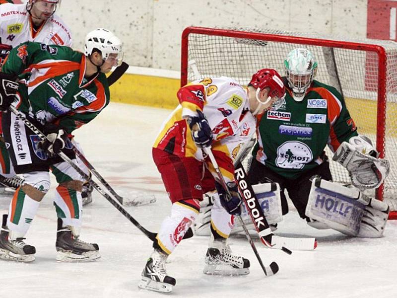 I. hokejová liga: HC VCES Hradec Králové - HC Most.