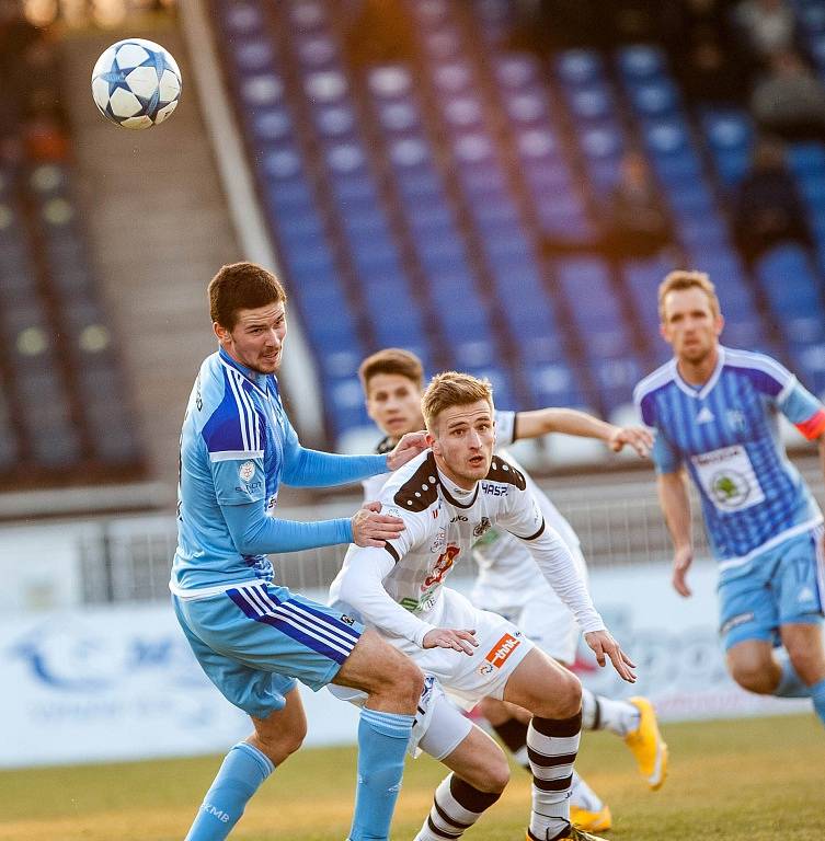 Pohárové čtvrtfinále fotbalového MOL Cupu: FC Hradec Králové - FK Mladá Boleslav.