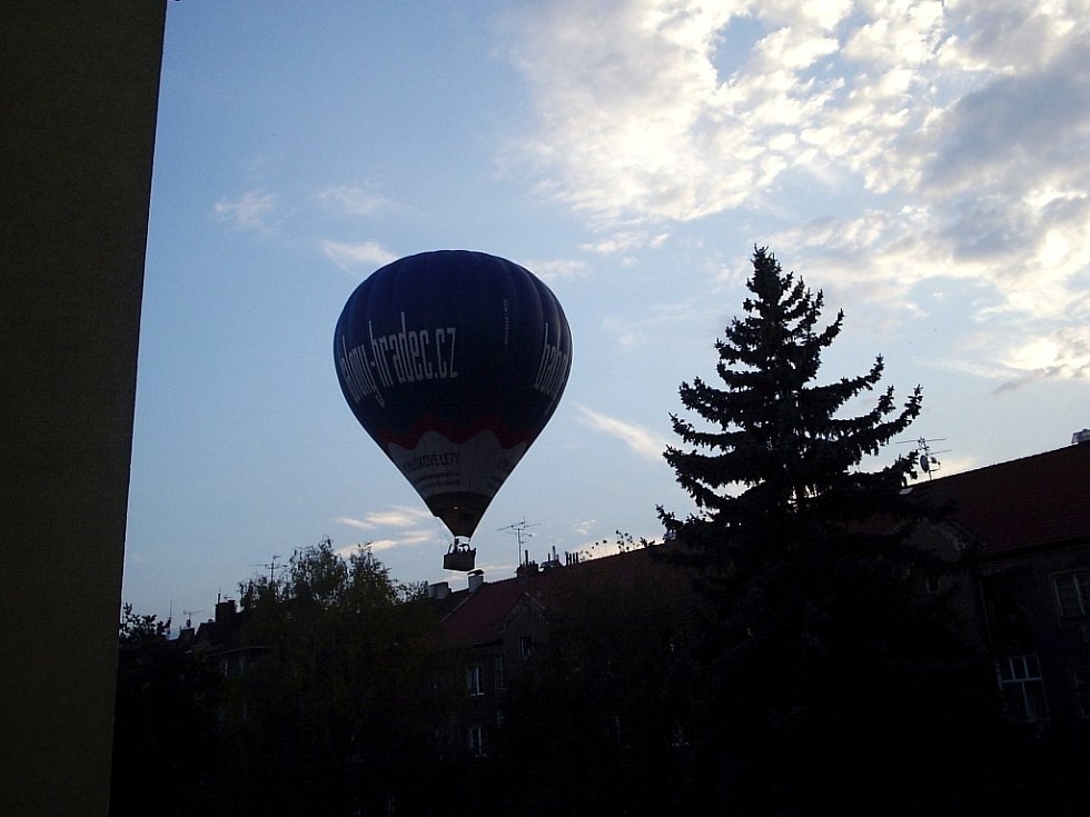 Hradecký deník | Nouzová přistání balonů | fotogalerie