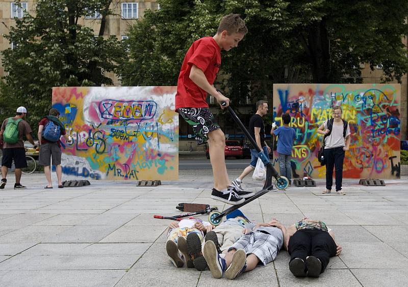 Graffiti Street Jam na Ulrichově náměstí v Hradci Králové.