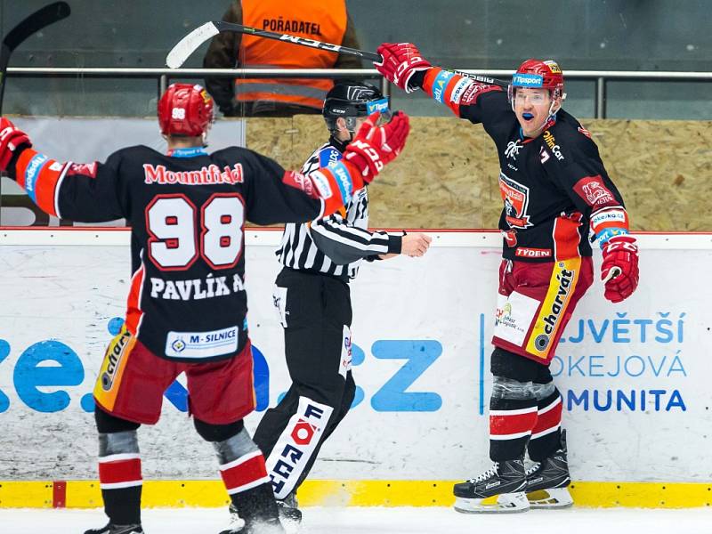 Hokejová extraliga: Mountfield HK - Bílí Tygři Liberec.