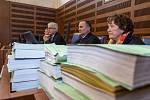 Krajský soud v Hradci Králové začalprojednávat případ rozsáhlých podvodů s úrazovým pojištěním.