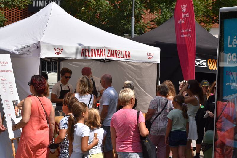 Food festivaly slaví v Hradci Králové úspěch. Stovky lidí přišly i na sobotní festival sladkostí a zmrzliny.