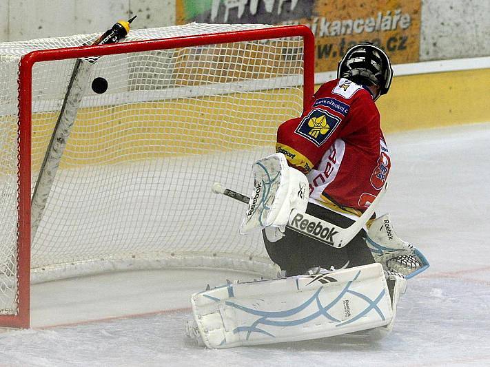 HC VCES Hradec Králové - HC ČSOB Pojišťovna Pardubice 4:5