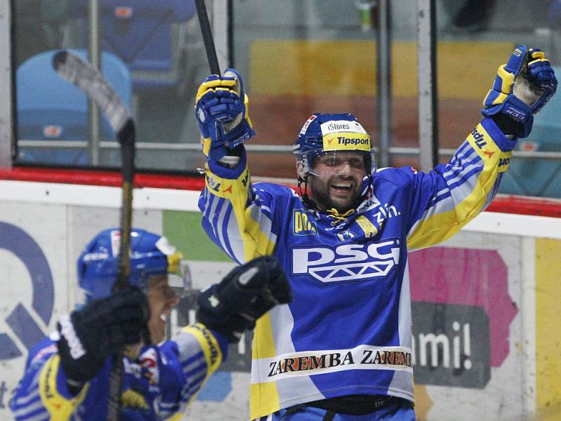 Čtvrtfinále play off hokejové extraligy: Mountfield HK - PSG Zlín.