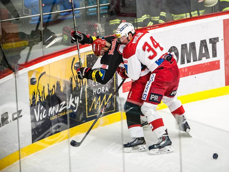 Hokejová extraliga: Mountfield HK - HC Slavia Praha.