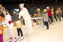 Karneval na ledě na královéhradeckém zimním stadionu.