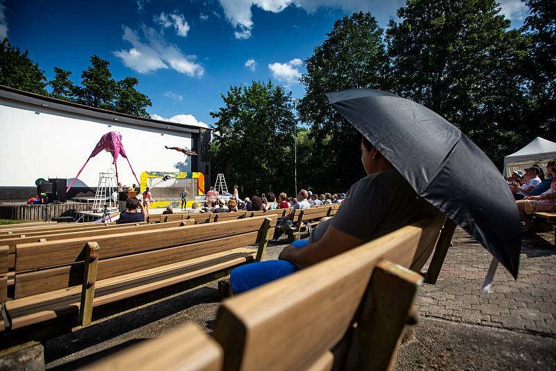 Divadelní festival Letos jinak. Kvůli koronaviru se konal Open air program v omezené míře.