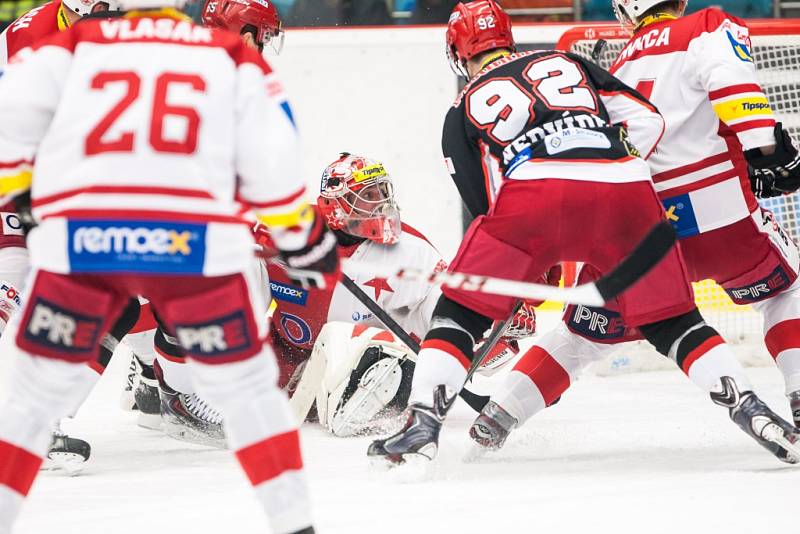 Hokejová extraliga: Mountfield HK - HC Slavia Praha.