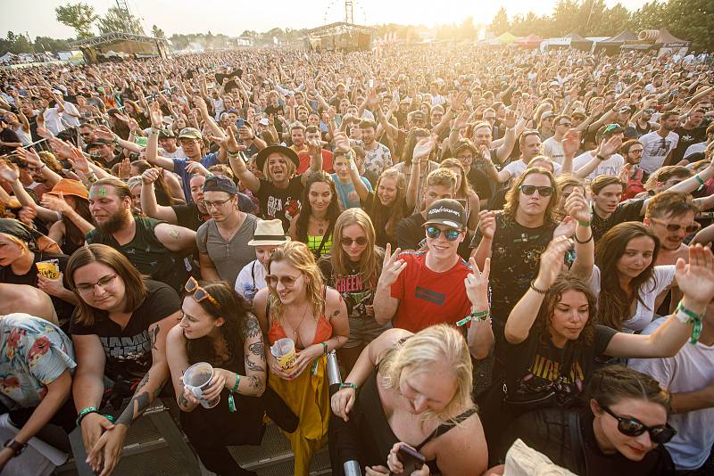 Koncerty Green Day, Weezer nebo Highly Suspect v noci na neděli uzavřely hradecký Rock for People.