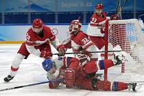 Čeští hokejisté vstoupili do olympijských her porážkou s Dánskem 1:2.