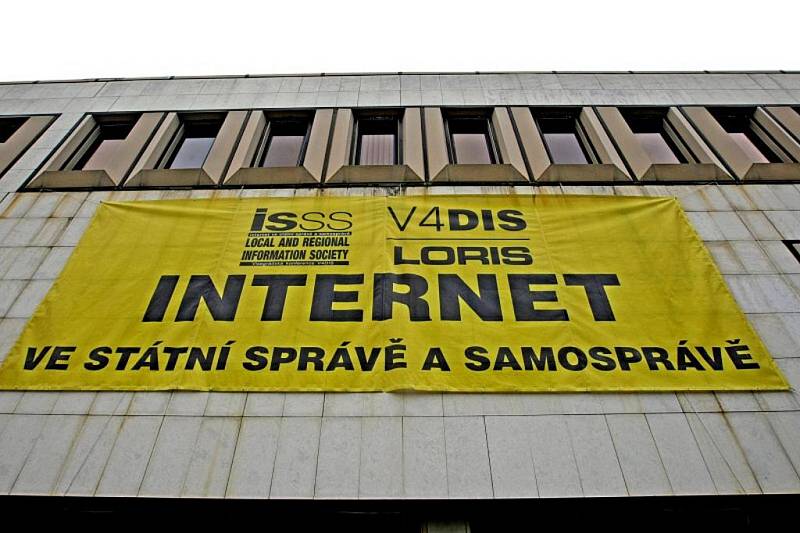 V Hradci Králové v kongresovém centru Aldis  začal 4. dubna  14. Ročník konference ISSS – internet ve státní správě a samosprávě.