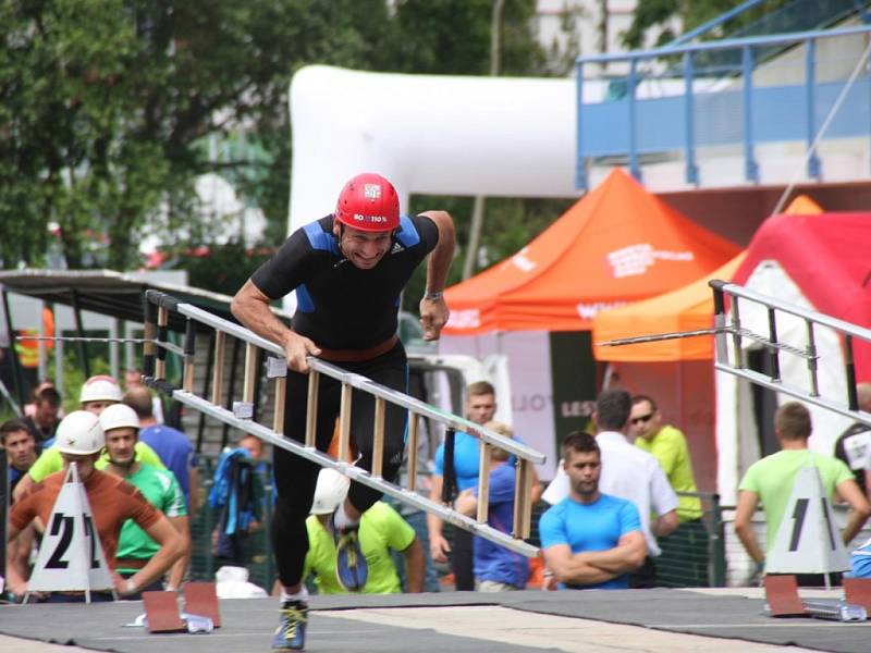 Mistrovství republiky v požárním sportu v Trutnově.