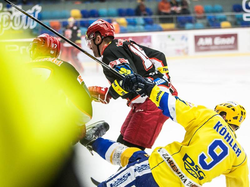 Tipsport extraliga ledního hokeje: Mountfield HK - PSG Zlín.