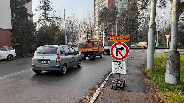 Do pátku musí řidič počítat s uzavírkou nájezdu na městský okruh z Malšovic.