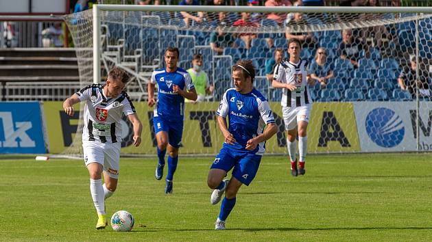 Fotbalová FORTUNA:NÁRODNÍ LIGA: FC Hradec Králové - FC Sellier & Bellot Vlašim.