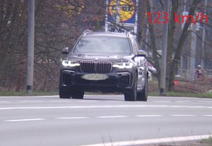 V ulici Bratří Štefanů v Hradci Králové jel řidič místo 60 km/h, 123km/h (119 km/h po odečtení tolerance radaru).