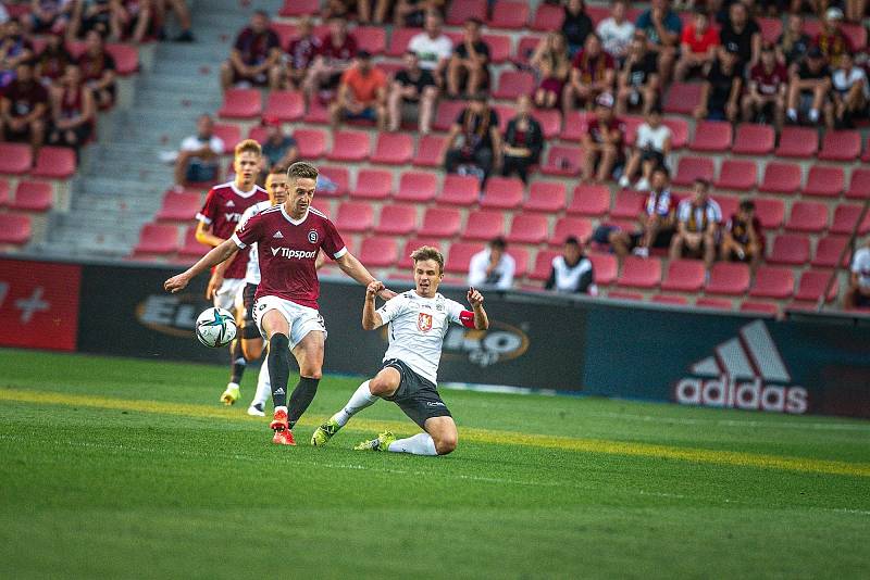 DEBAKL. Fotbalisté Hradce Králové prohráli na Spartě 0:4.