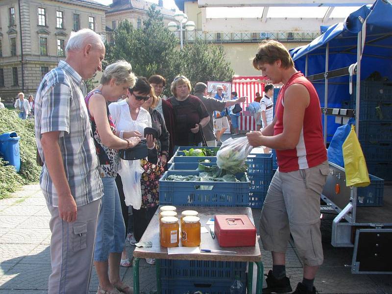 Farmářské trhy v Hradci Králové, sobota 11. června.