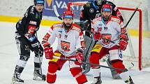 Extraliga 41. kolo: Mountfield Hradec Králové - HC Energie Karlovy Vary.