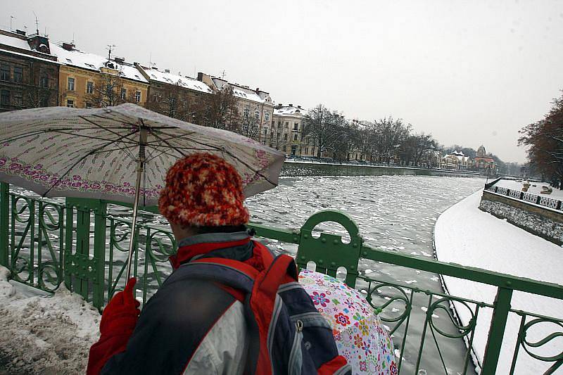 Sněhová situace v Hradci, 7. prosince 2010.