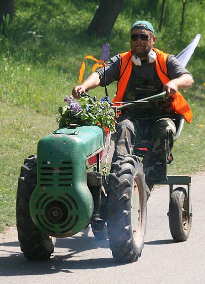 Recesní oslavy 1. máje v Jeníkovicích