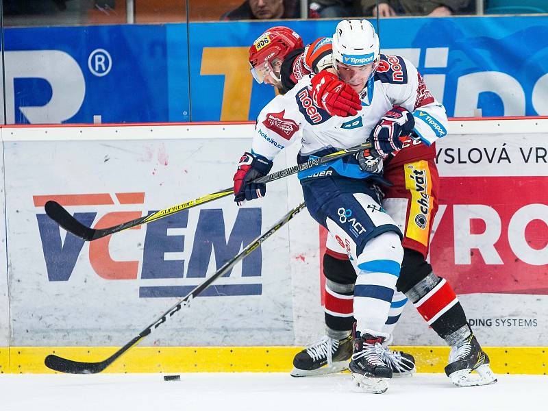 Hokejová extraliga: Mountfield HK - Piráti Chomutov.