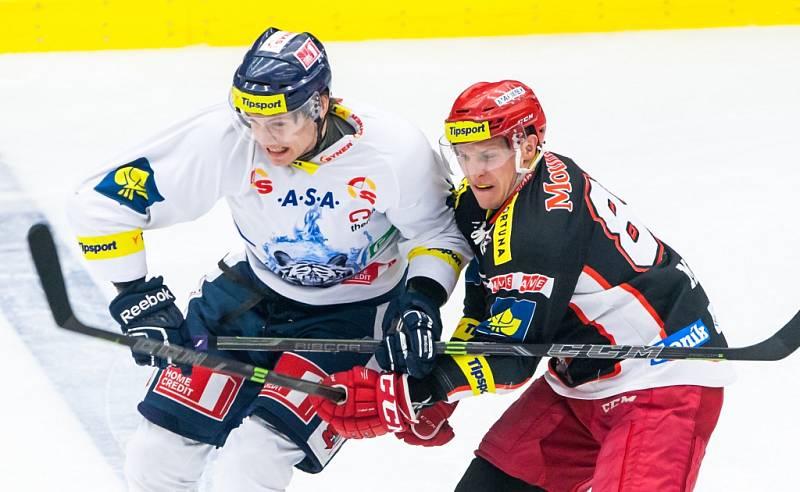 Tipsport extraliga ledního hokeje: Mountfield HK - Bílí Tygři Liberec.