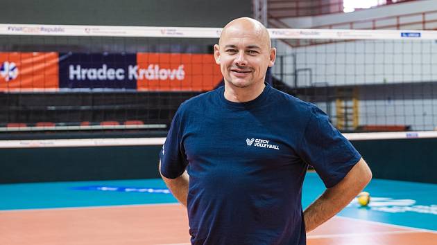 Reprezentační trenér Petr Klár věří, že jeho svěřenkyně na mistrovství Evropy v Hradci Králové podají kvalitní výkony. Začínají už v sobotu od 18.30 s Nizozemskem.