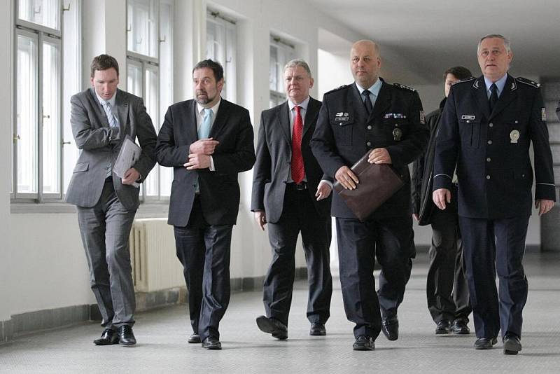 Ministr vnitra Radek Joh a policejní prezident Petr Lessy navštívili Hradec Králové.
